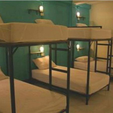 Patong Backpacker Hostel מראה חיצוני תמונה