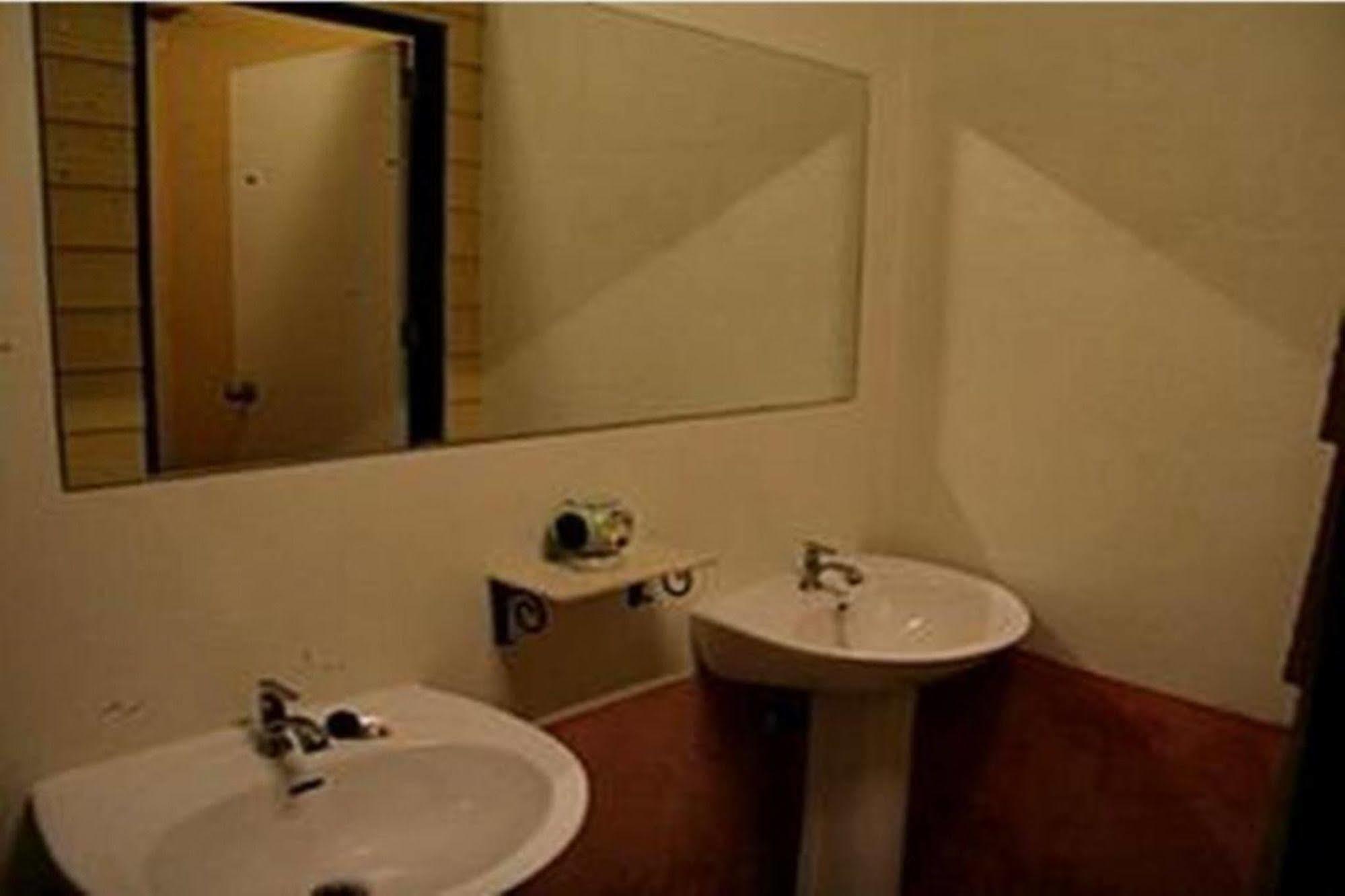 Patong Backpacker Hostel מראה חיצוני תמונה